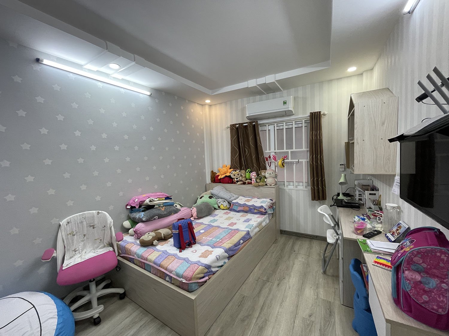 Bán nhà Đặng Văn Ngữ, Quận Phú Nhuận tuyệt phẩm 3 lầu t.kế Châu Âu, full nội thất, khu k.doanh
